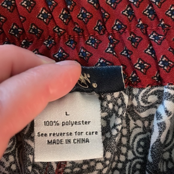 Black, white & red jogger pant size large - Picture 5 of 7